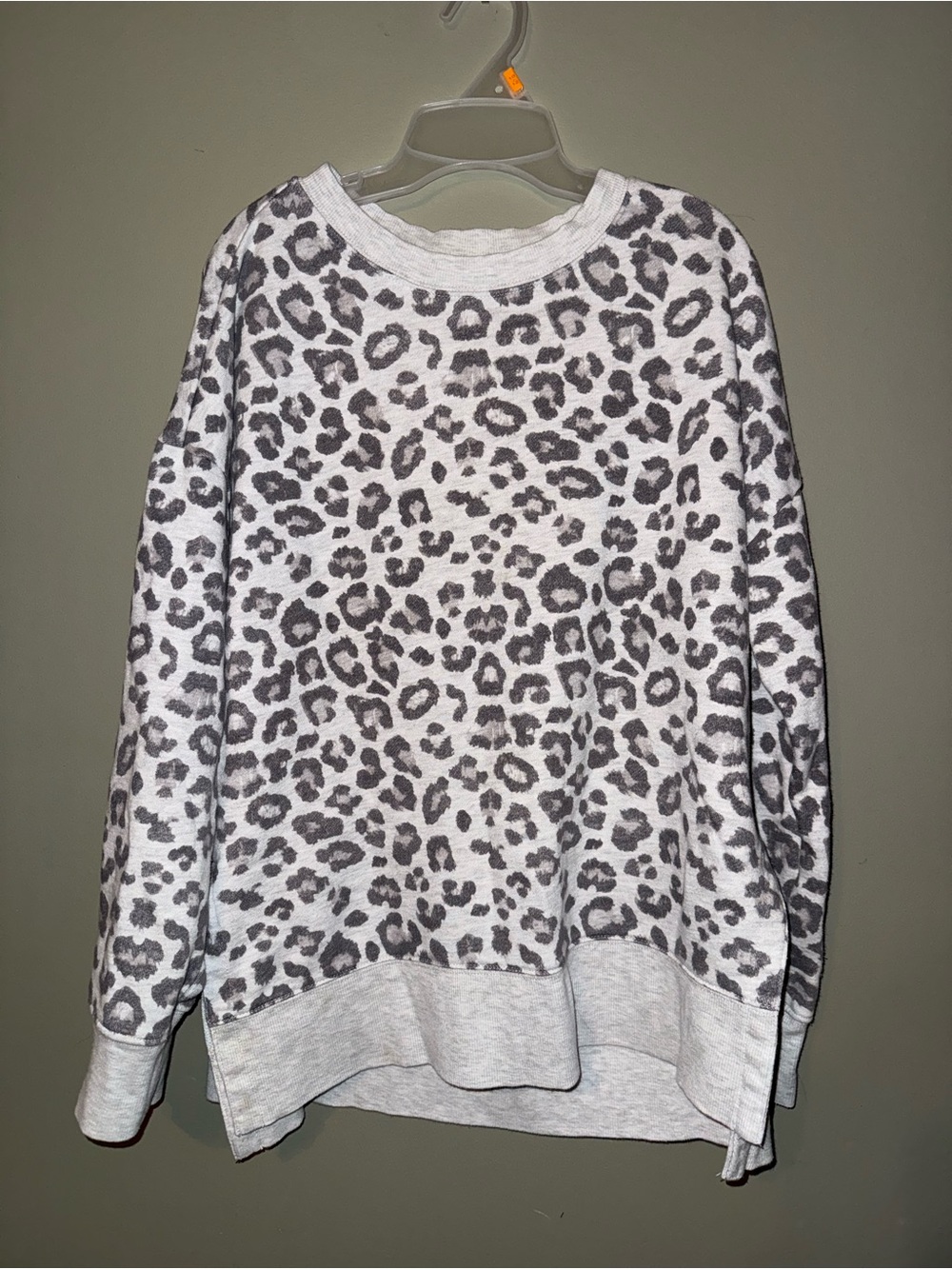 GreenTea Gray & White Leopard Crewneck Sweater